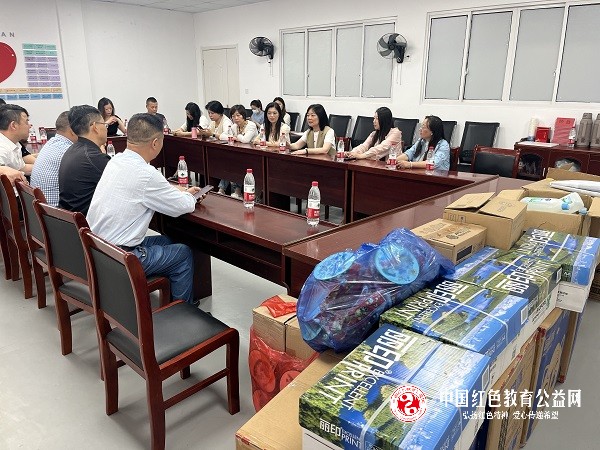 安庆石化志愿者开展关爱自闭症儿童公益行动
